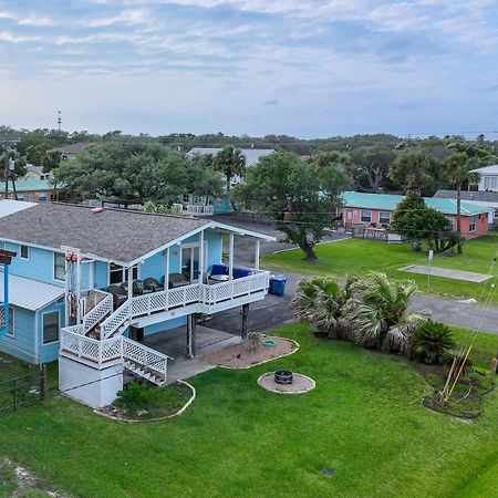 Beautiful Rockport Townhome - Walk To Aransas Bay! Bagian luar foto