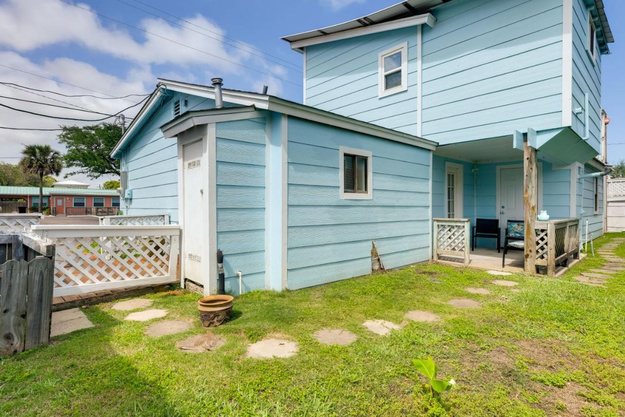 Beautiful Rockport Townhome - Walk To Aransas Bay! Bagian luar foto